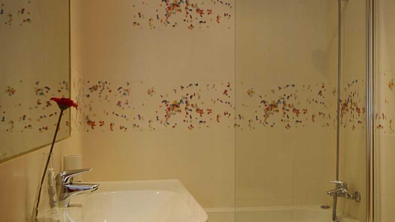 Photo of Bathroom in Santo Estevao