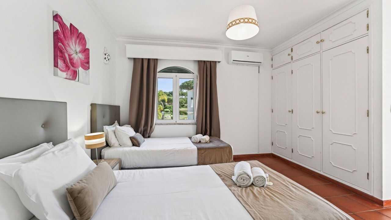 Photo of Bedroom in Quarteira