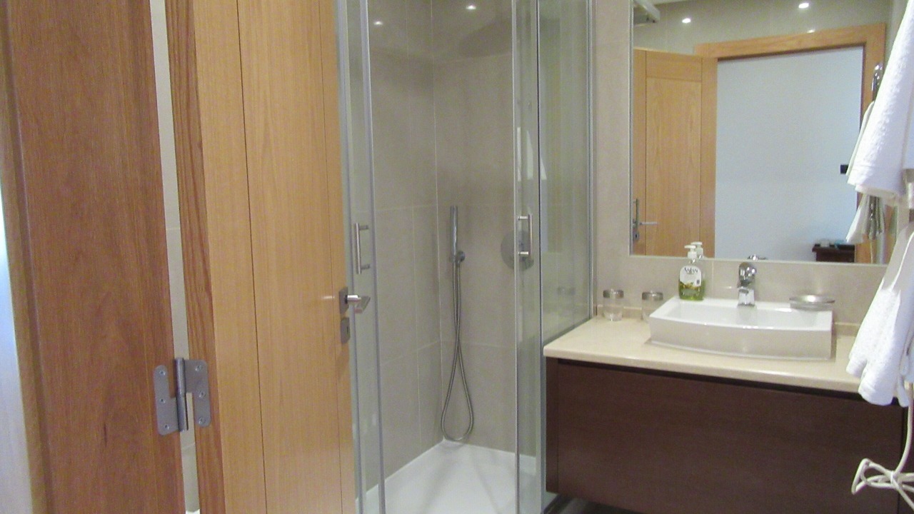 Photo of Bathroom in Cascais