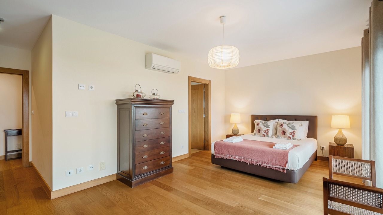 Photo of Bedroom in Cascais