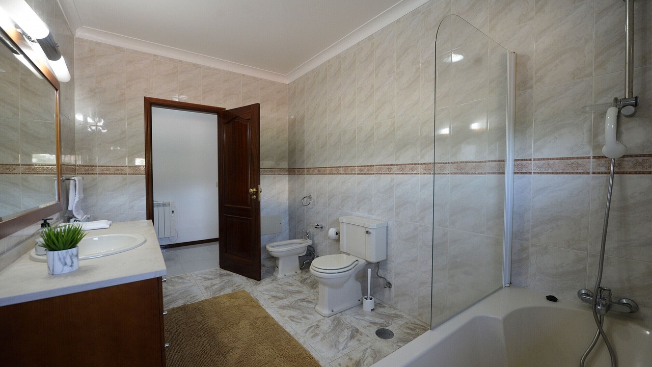 Photo of Bathroom in Esposende