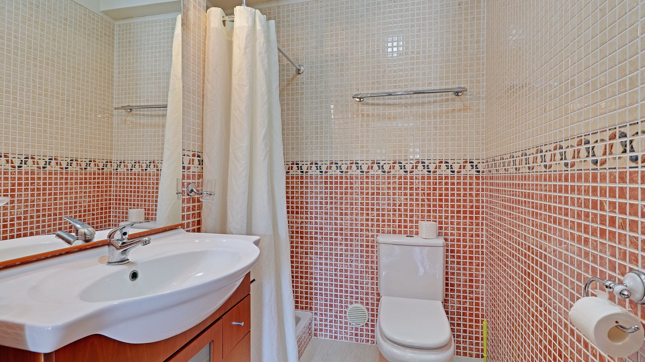 Photo of Bathroom in Aljezur