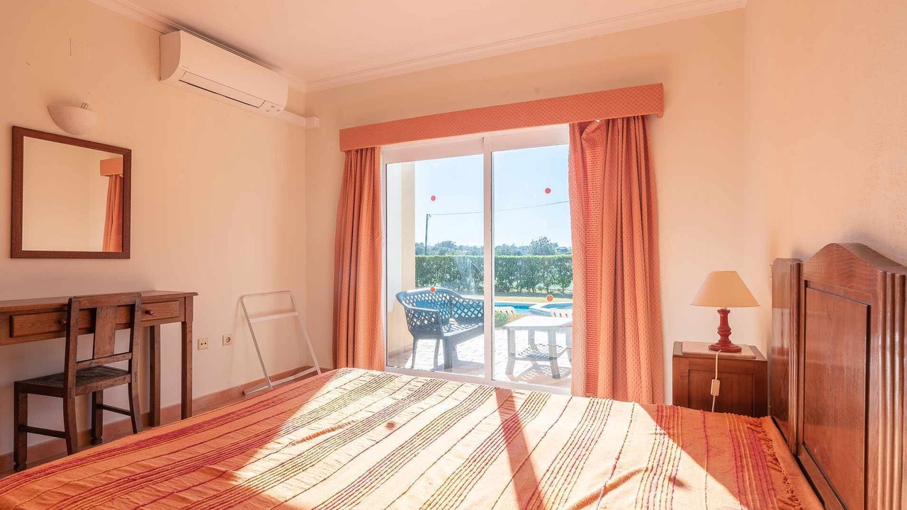 Photo of Bedroom in Vale de Parra