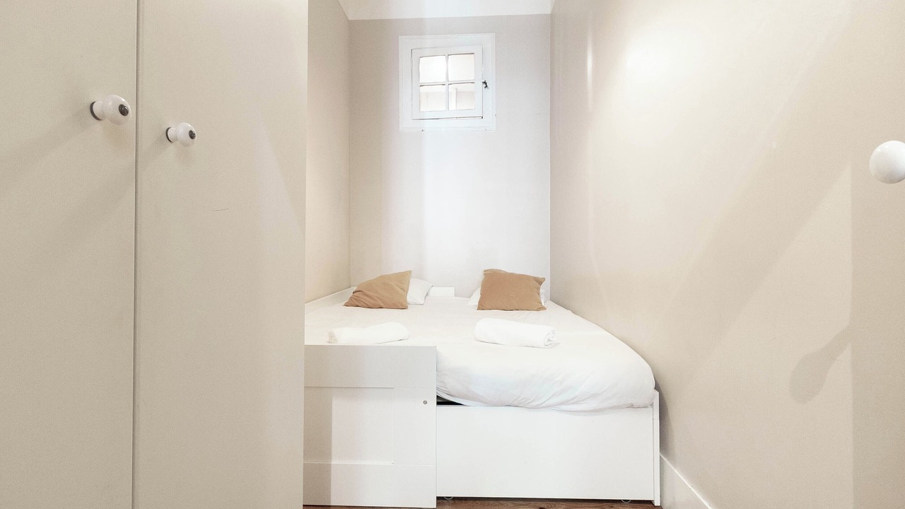 Photo of Bedroom in Lisbon Old Town