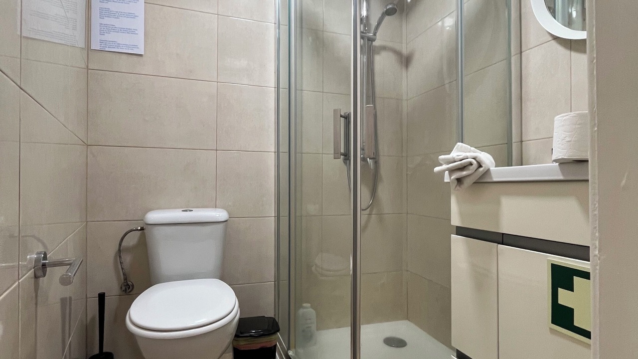 Photo of Bathroom in Baixa