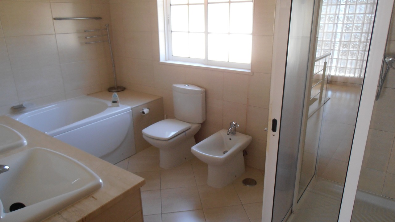 Photo of Bathroom in Quarteira