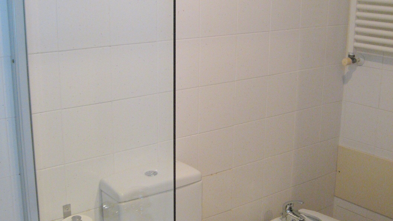 Photo of Bathroom in Loures