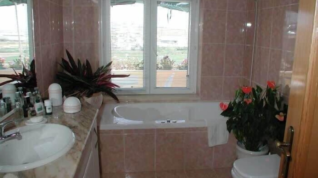 Photo of Bathroom in Atalaia