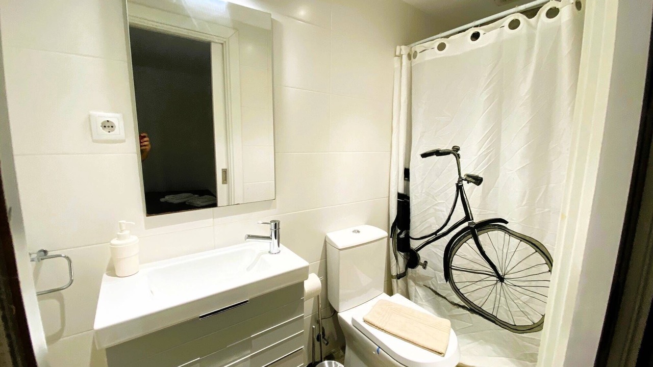 Photo of Bathroom in Alfama