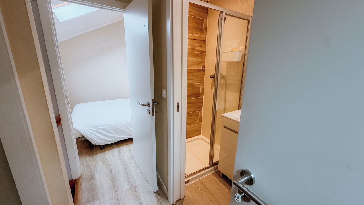 Photo of Bedroom in Setubal