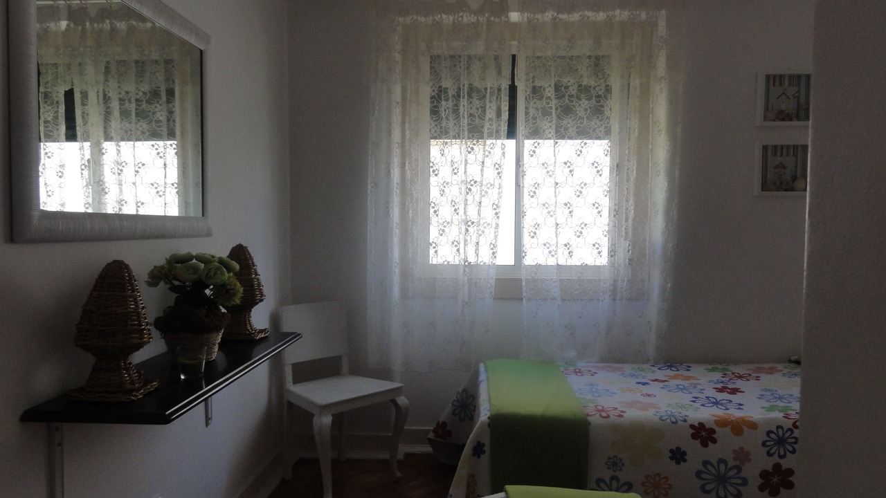 Photo of Bedroom in Costa de Caparica