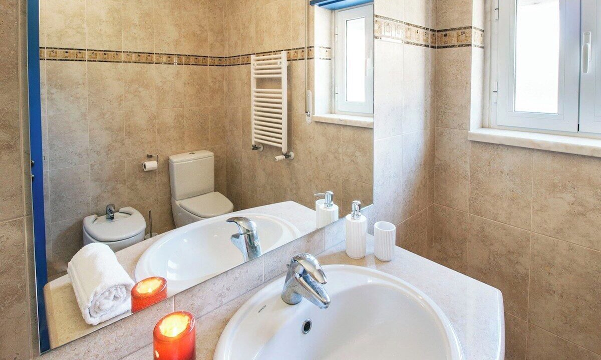 Photo of Bathroom in Ericeira