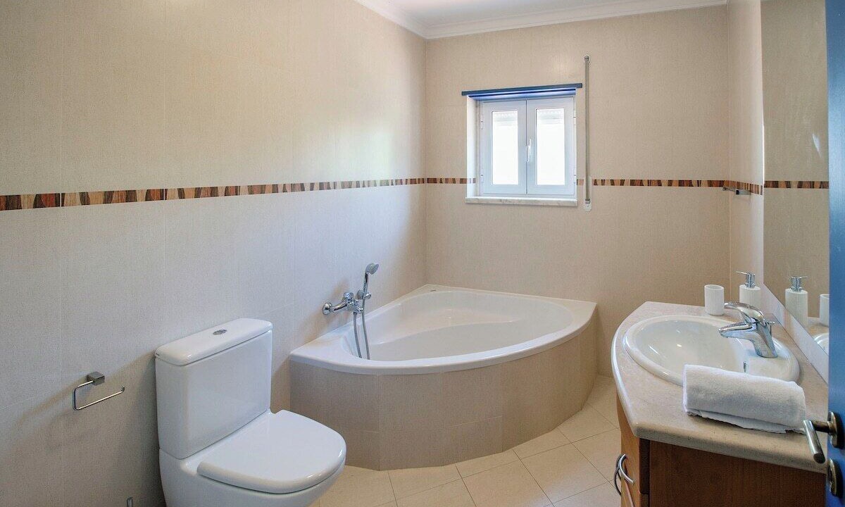 Photo of Bathroom in Ericeira