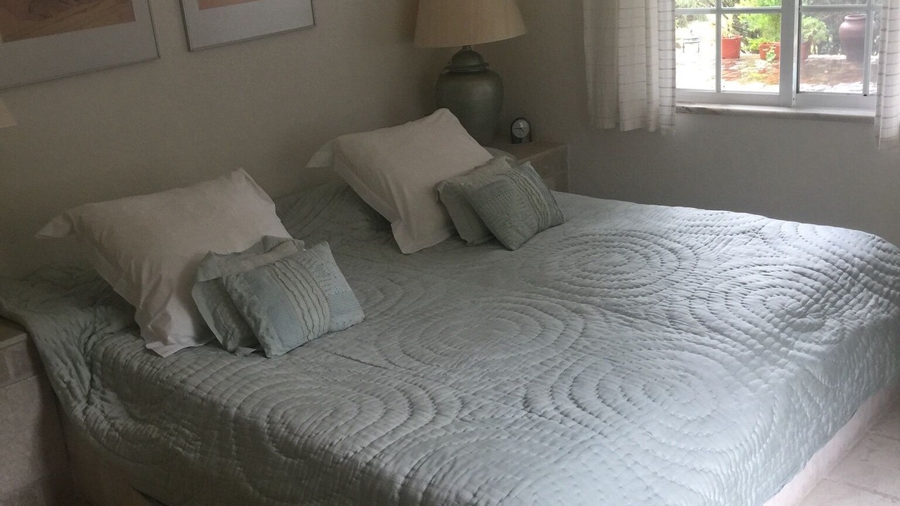 Photo of Bedroom in Porches