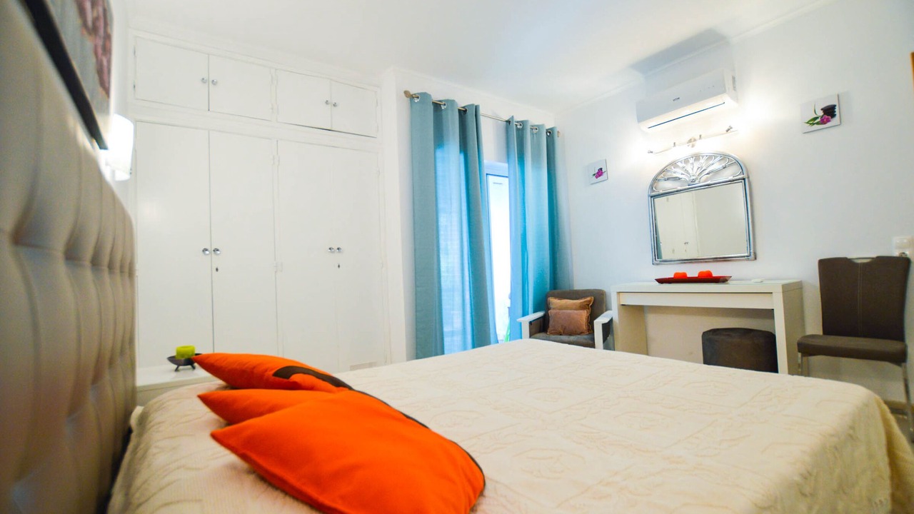 Photo of Bedroom in Vale de Centianes