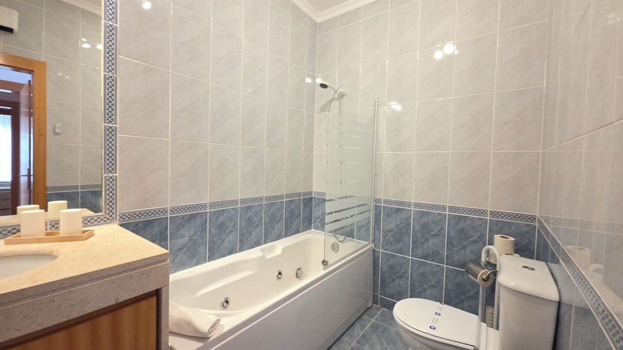 Photo of Bathroom in Meia Praia