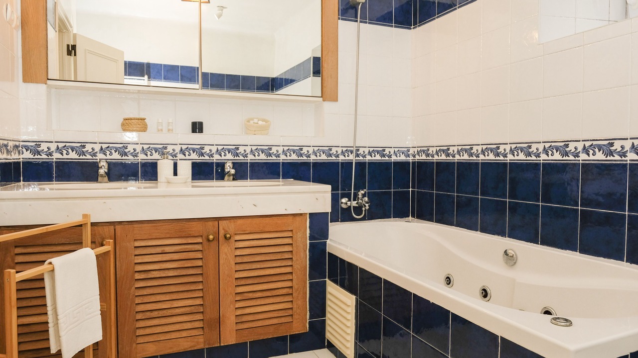 Photo of Bathroom in Oeiras