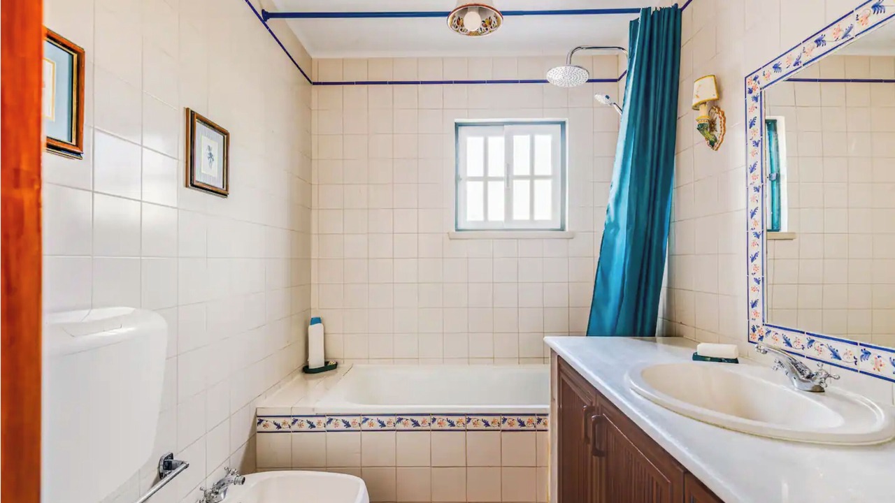 Photo of Bathroom in Grandola