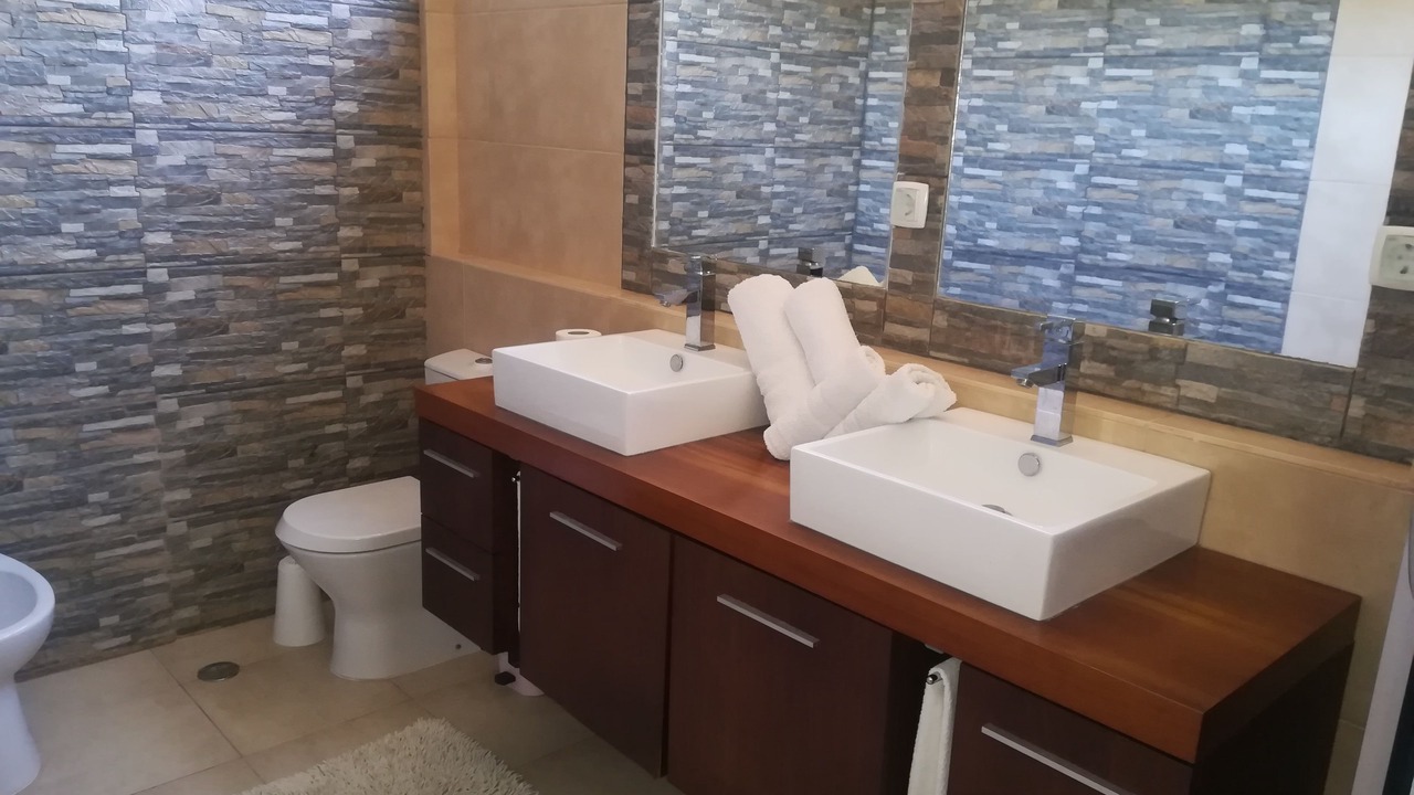 Photo of Bathroom in Monchique