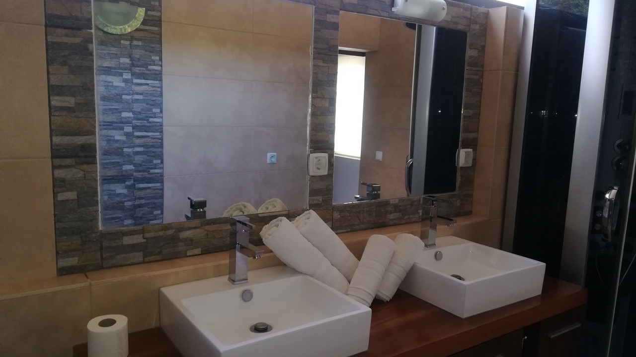 Photo of Bathroom in Monchique