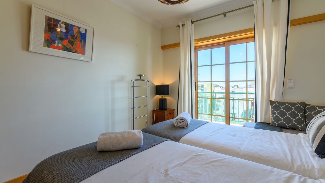 Photo of Bedroom in Carcavelos