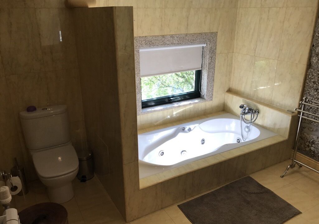Photo of Bathroom in Bouro