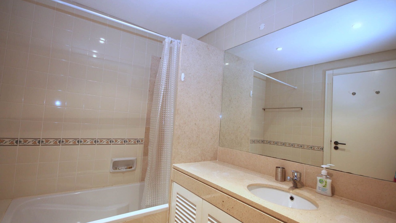 Photo of Bathroom in Quarteira