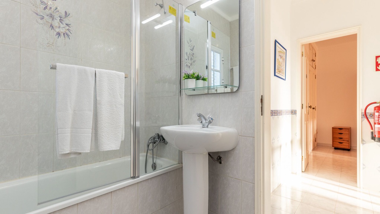 Photo of Bathroom in Manta Rota
