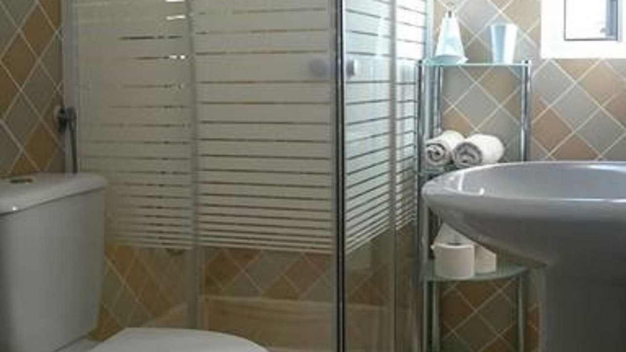 Photo of Bathroom in Vale de Centianes