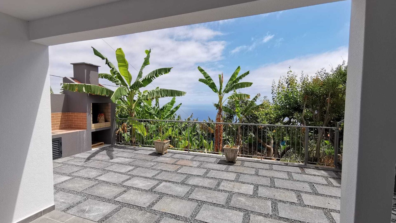 Photo of Patio Balcony in Canhas