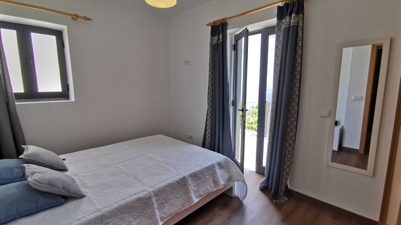 Photo of Bedroom in Canhas