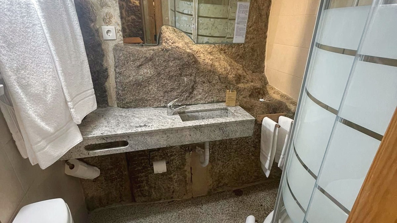 Photo of Bathroom in Monsanto