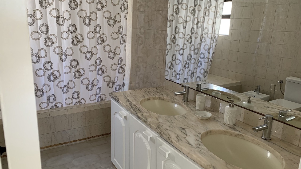 Photo of Bathroom in Carvoeiro