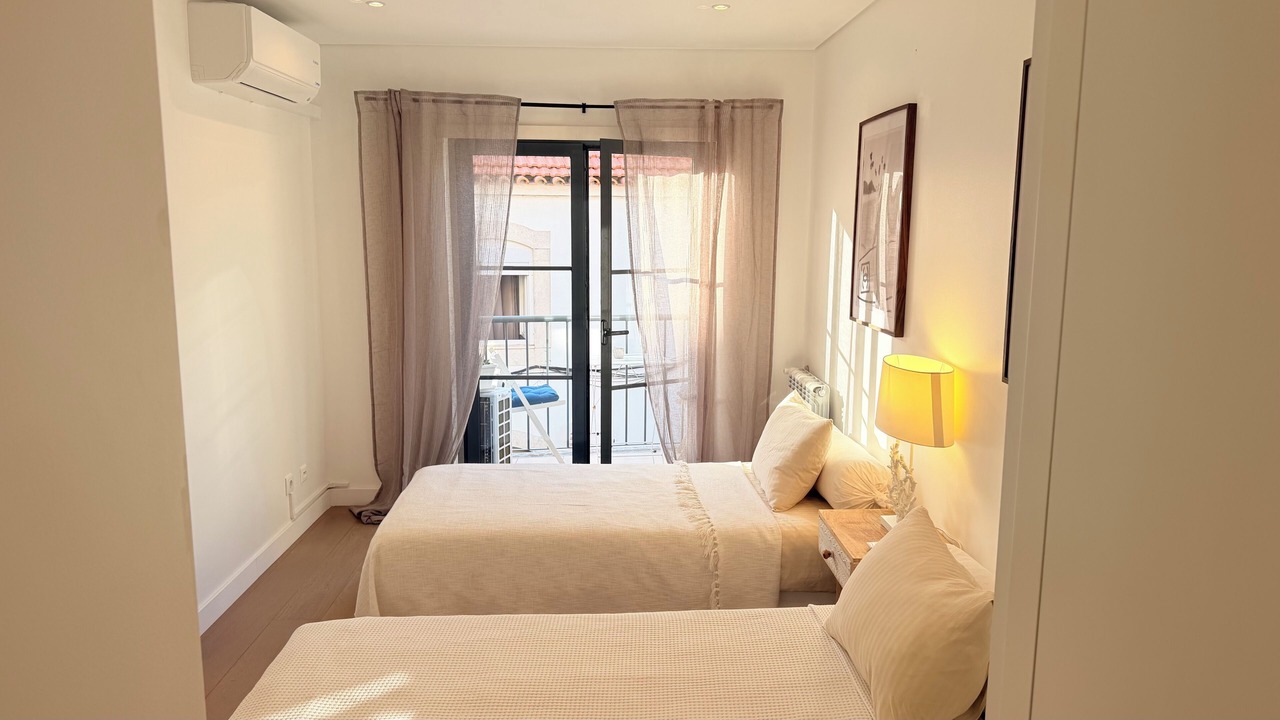 Photo of Bedroom in Cascais