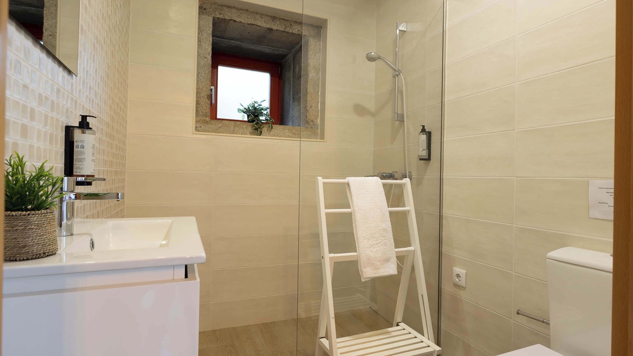 Photo of Bathroom in Lanhelas