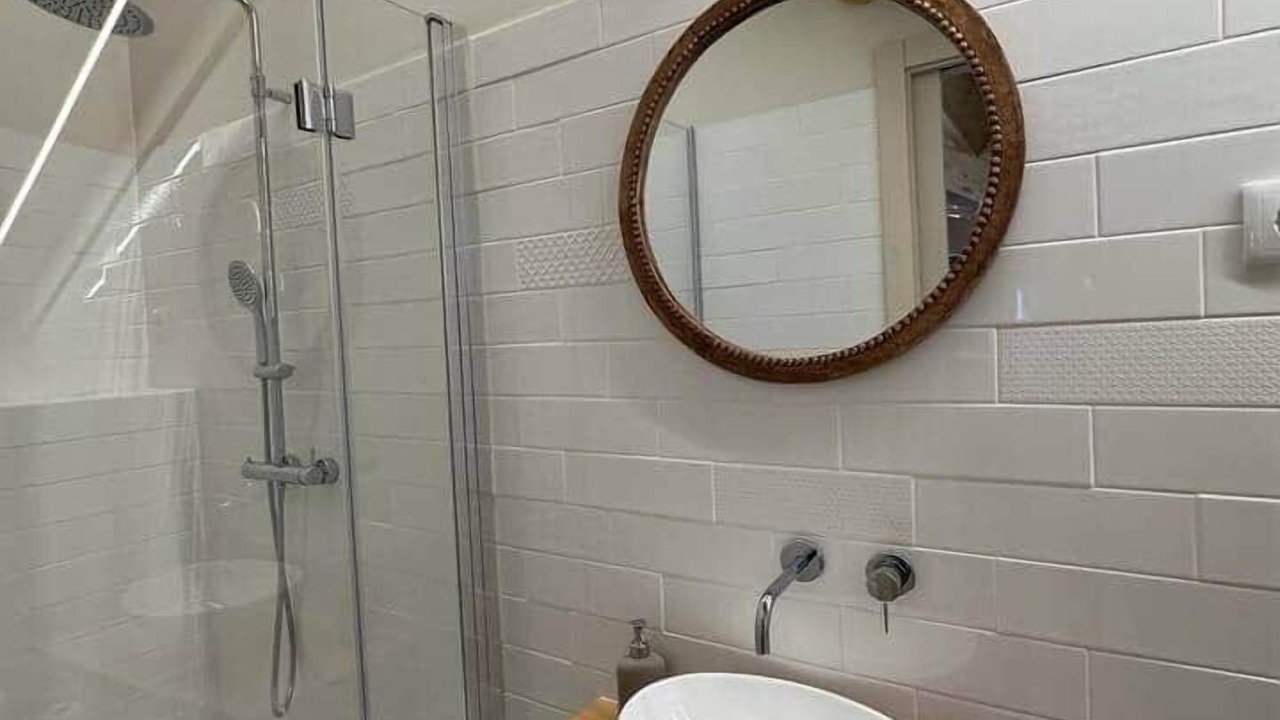 Photo of Bathroom in Coimbra City Centre