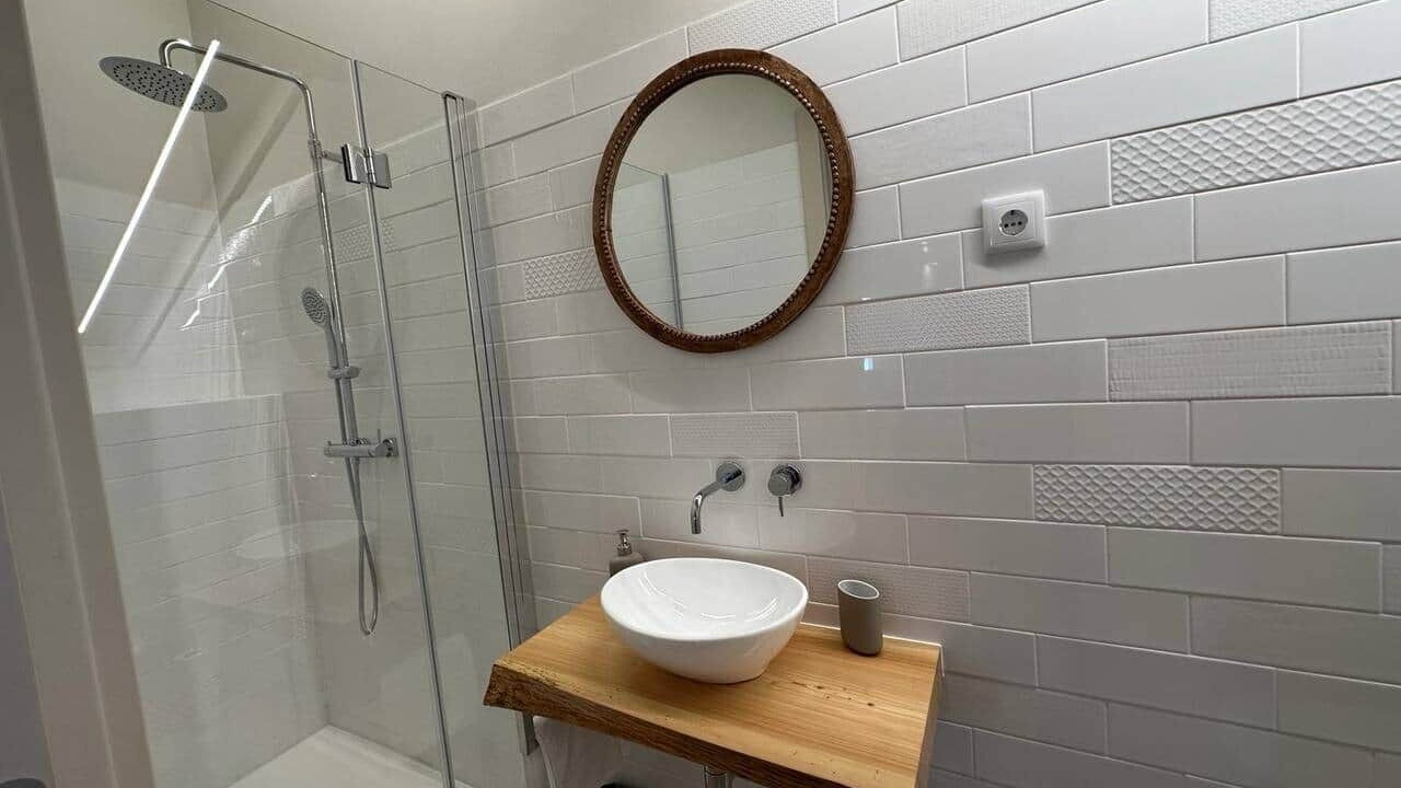 Photo of Bathroom in Coimbra City Centre
