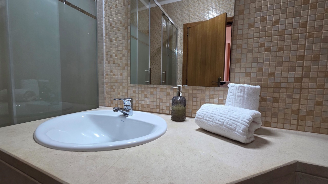 Photo of Bathroom in Peniche