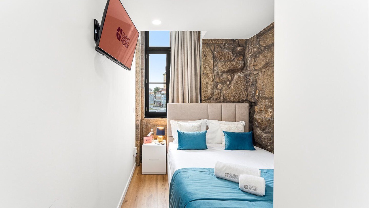 Photo of Bedroom in Lordelo do Ouro e Massarelos