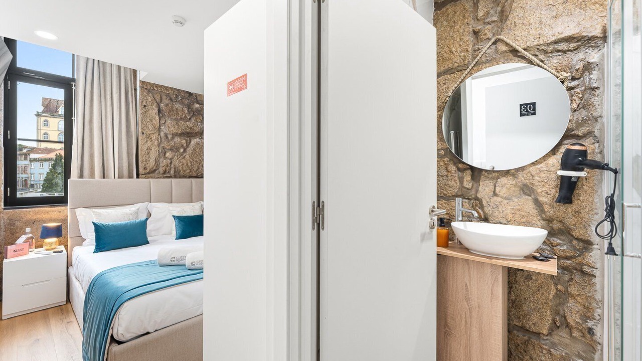 Photo of Bedroom in Lordelo do Ouro e Massarelos