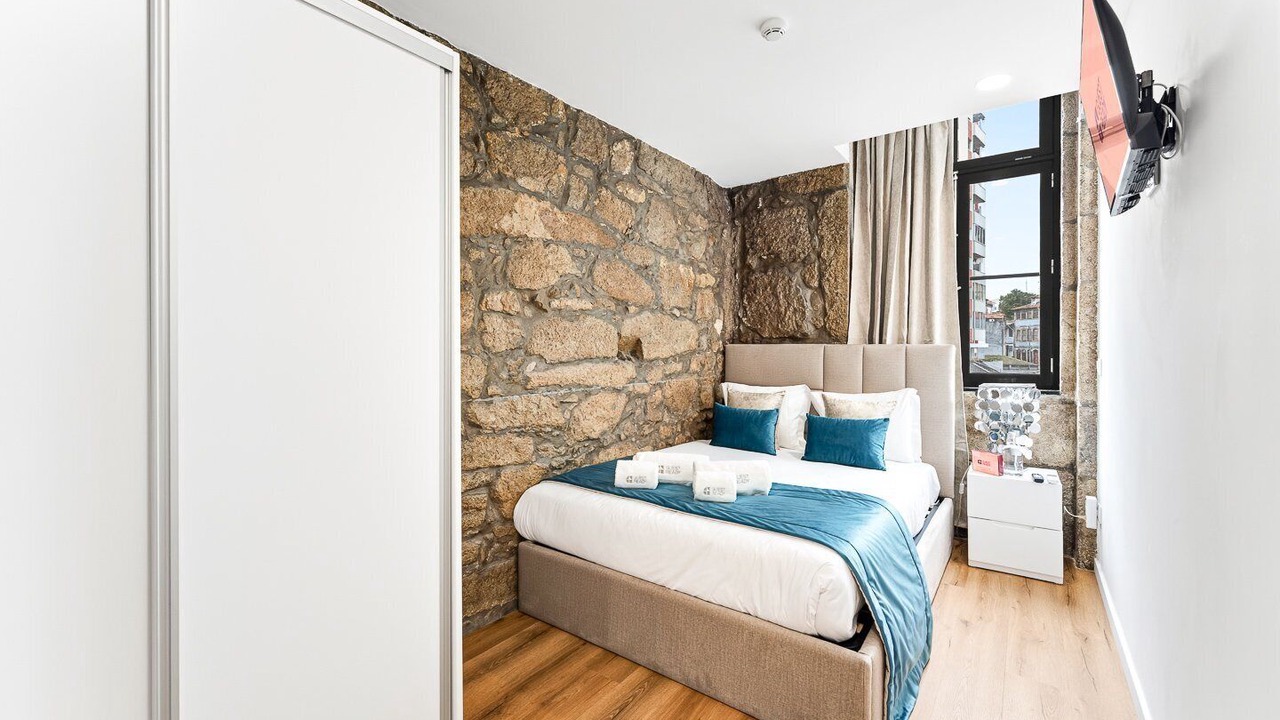 Photo of Bedroom in Lordelo do Ouro e Massarelos