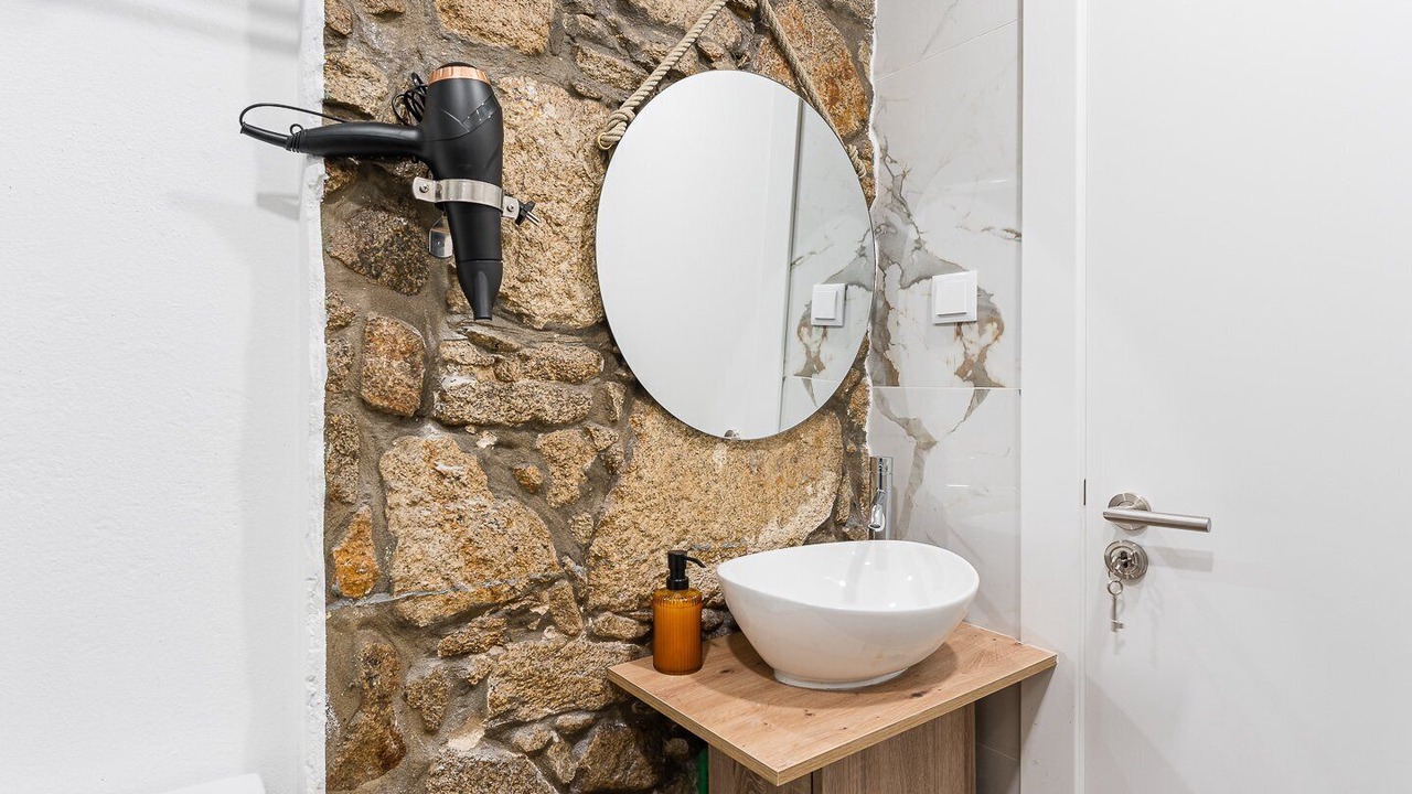 Photo of Bathroom in Lordelo do Ouro e Massarelos