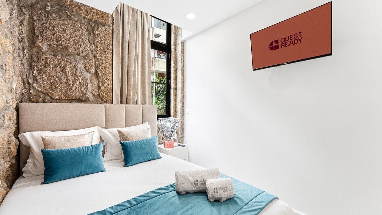 Photo of Bedroom in Lordelo do Ouro e Massarelos
