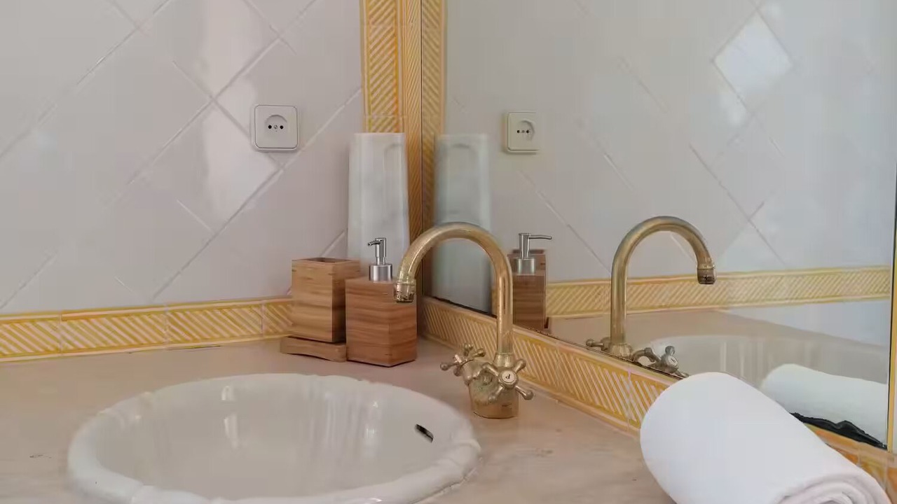 Photo of Bathroom in Azenhas do Mar