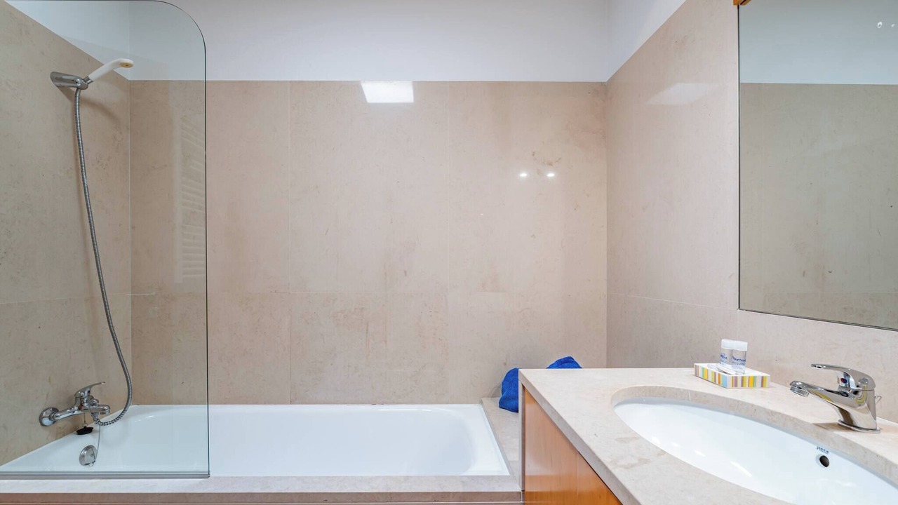 Photo of Bathroom in Esposende