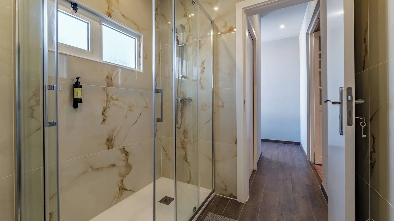 Photo of Bathroom in Paranhos