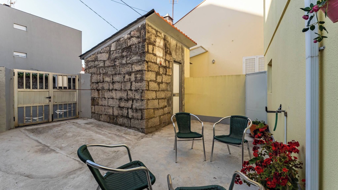Photo of Patio Balcony in Vila Praia de Ancora