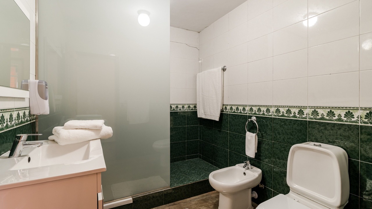 Photo of Bathroom in Rates