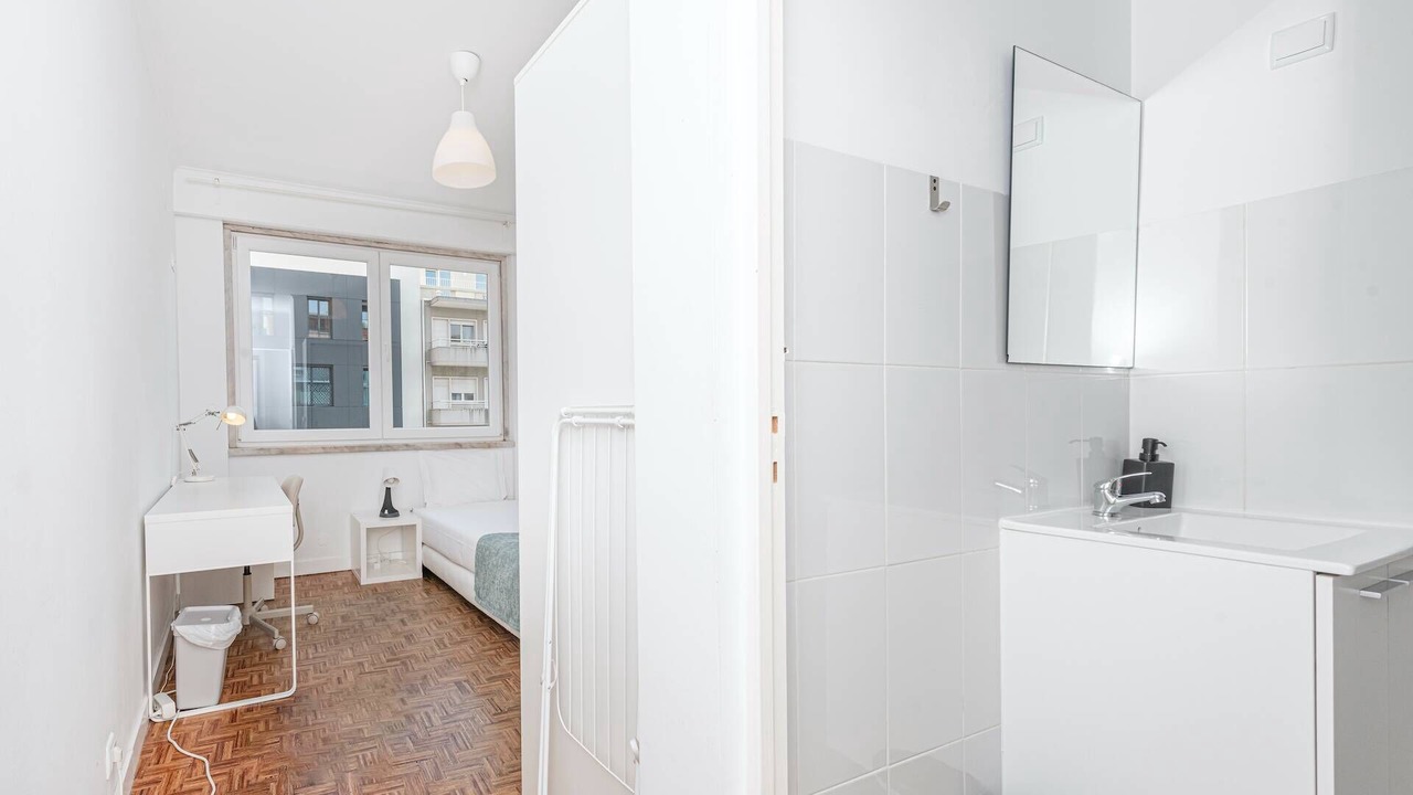 Photo of Bedroom in Campolide