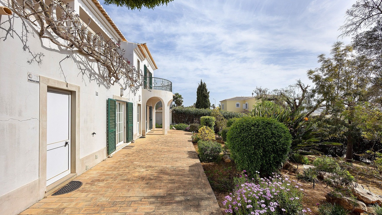 Photo of Outdoor in Luz